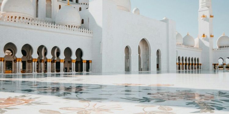 Мардум озорӣ макун