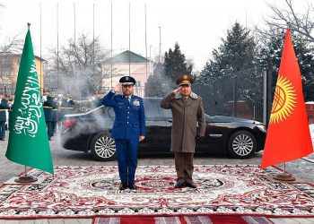 ❇️ Фаёз Бин Ҳомед ал-Рувайлӣ раиси ситоди кулли артиши Арабистон Саудӣ, дар тайи сафари чанд рӯза ба Қирғизистон рафта аст.