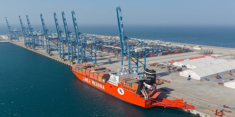 Итисолии Тоҷикистон ба бандарҳои дарёии Покистон