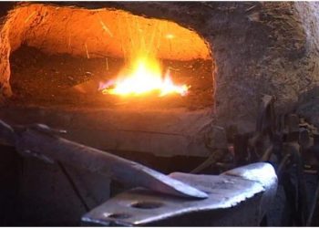 ҲИКОЯТЕ АЗ МАРДИ СОЛЕҲ ВА ОҲАНГАР