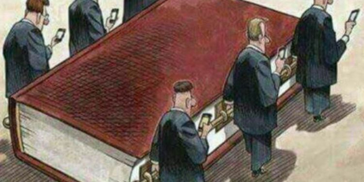 Диктаторҳо аз шумо чӣ мехоҳанд?!