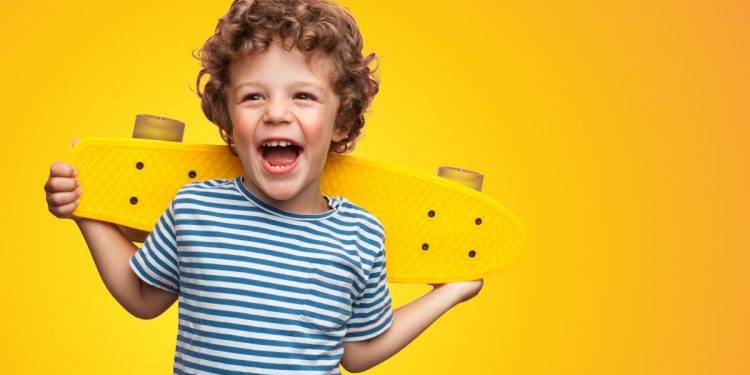 Аз кӯдакон ёд бигирем