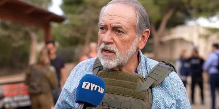 Сафири Вашингтон: Ба ҳар роҳе Исроилро тарк кунед