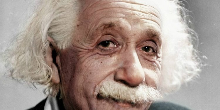 Алберт Эйнштейн