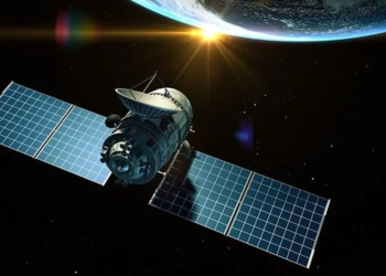 Моҳвораи эронии “Ноҳид-2” ба фазо партоб шуд