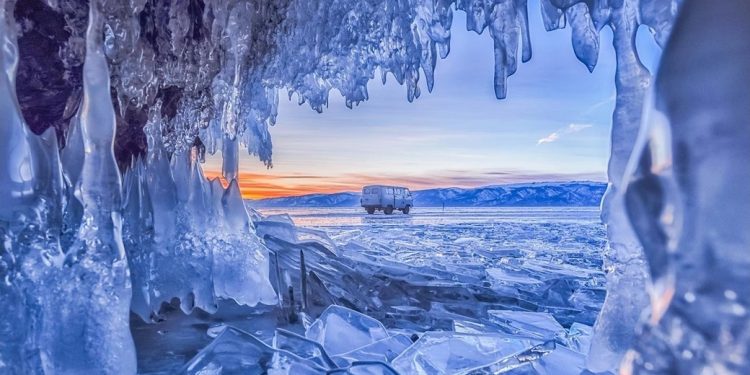 Достони омӯзанда