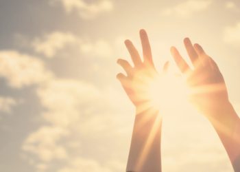 Партаве аз нур