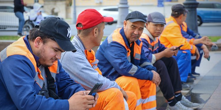 Қавонини ҷадиди Русия нисбат ба муҳоҷирони корӣ