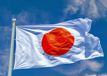 Жопун: Киштие ба дархости Тромп ба тангаи Ҳурмуз намефиристем