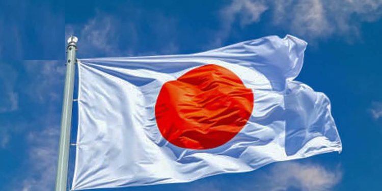 Жопун: Киштие ба дархости Тромп ба тангаи Ҳурмуз намефиристем