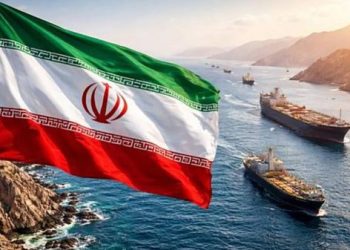 Ҳеч киштии омрикоӣ аз тангаи Ҳурмуз убур накардааст